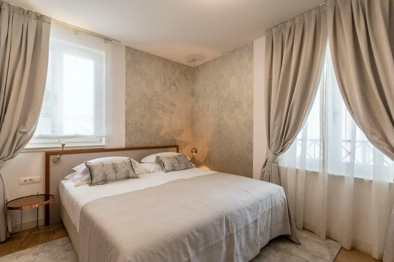 Residence Stine Split Bed & Breakfast