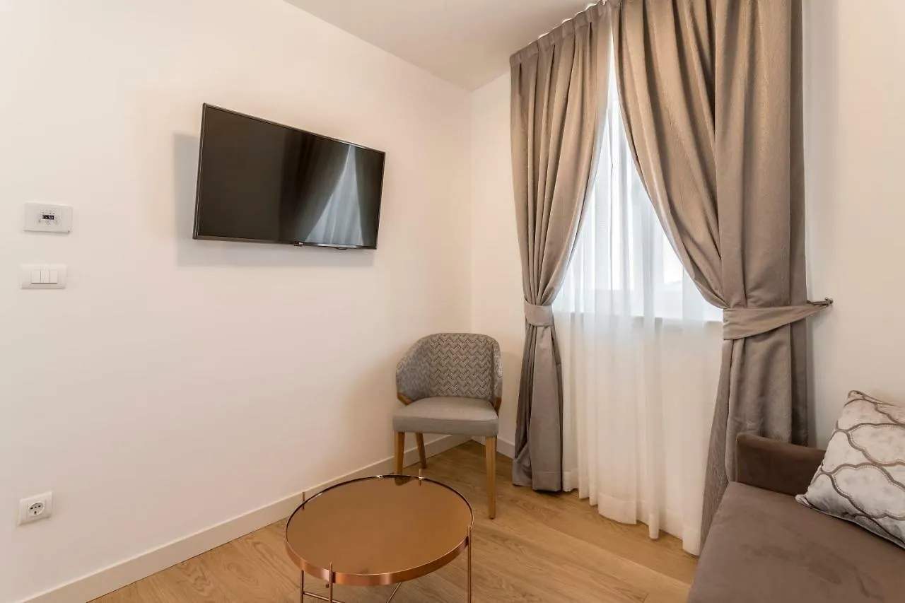 Residence Stine Split Bed & Breakfast